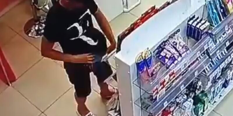 Тольяттинец украл компрессионное белье из аптеки