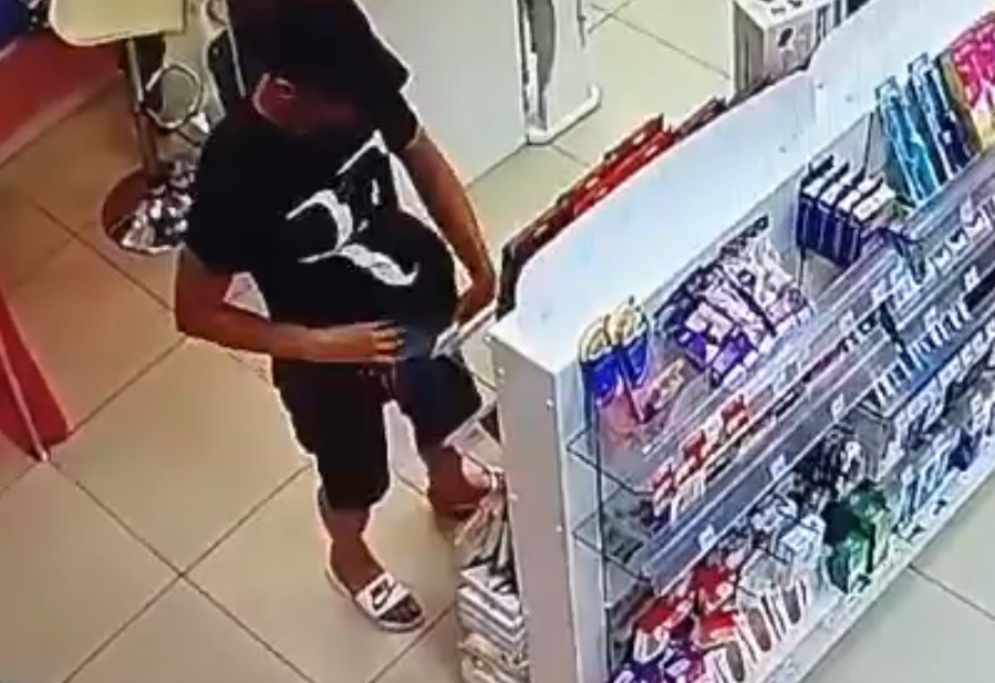 Тольяттинец украл компрессионное белье из аптеки