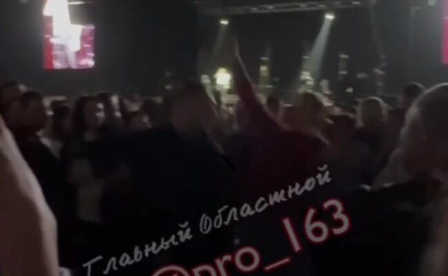 В Тольятти на концерте Басты произошла драка, мужчину отправили в нокаут