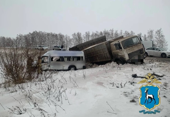 Произошла серьезная авария с пострадавшим в Самарской области