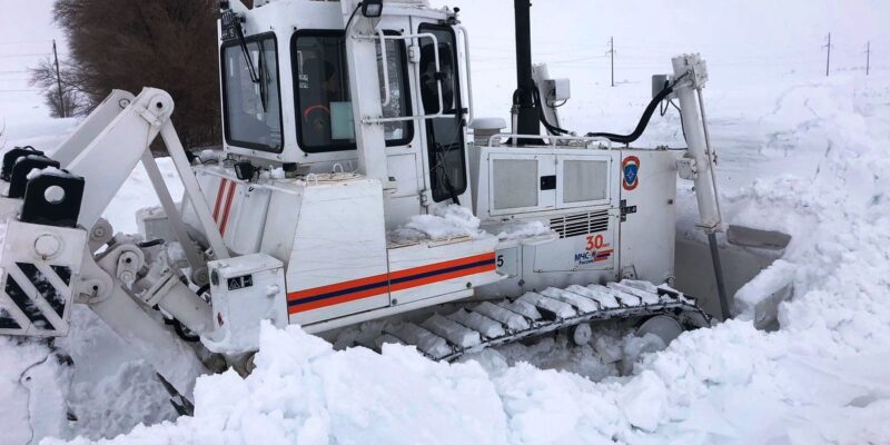 В Самарской области из-за сильных снегопадов перекрывают трассы